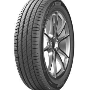 Pneu Michelin Primacy 4 en gros plan.