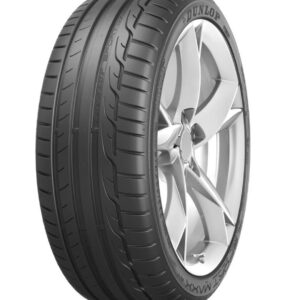Pneu de voiture Dunlop isolé sur fond blanc.